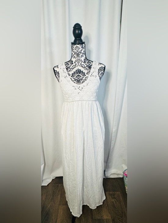 aerie Dresses & Skirts - aerie White Crochet Bust Maxi Dress